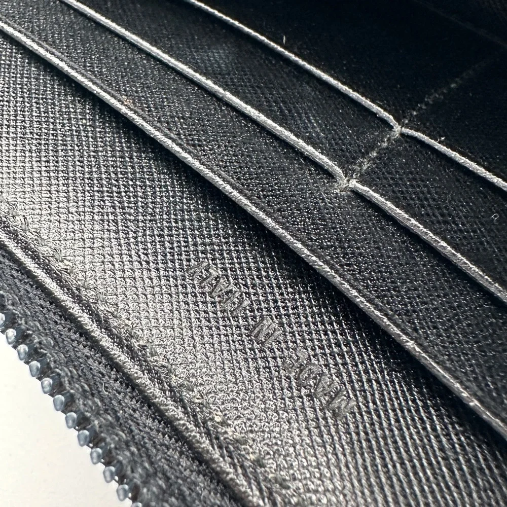 Prada Wallet W Box - Picture 8 of 12